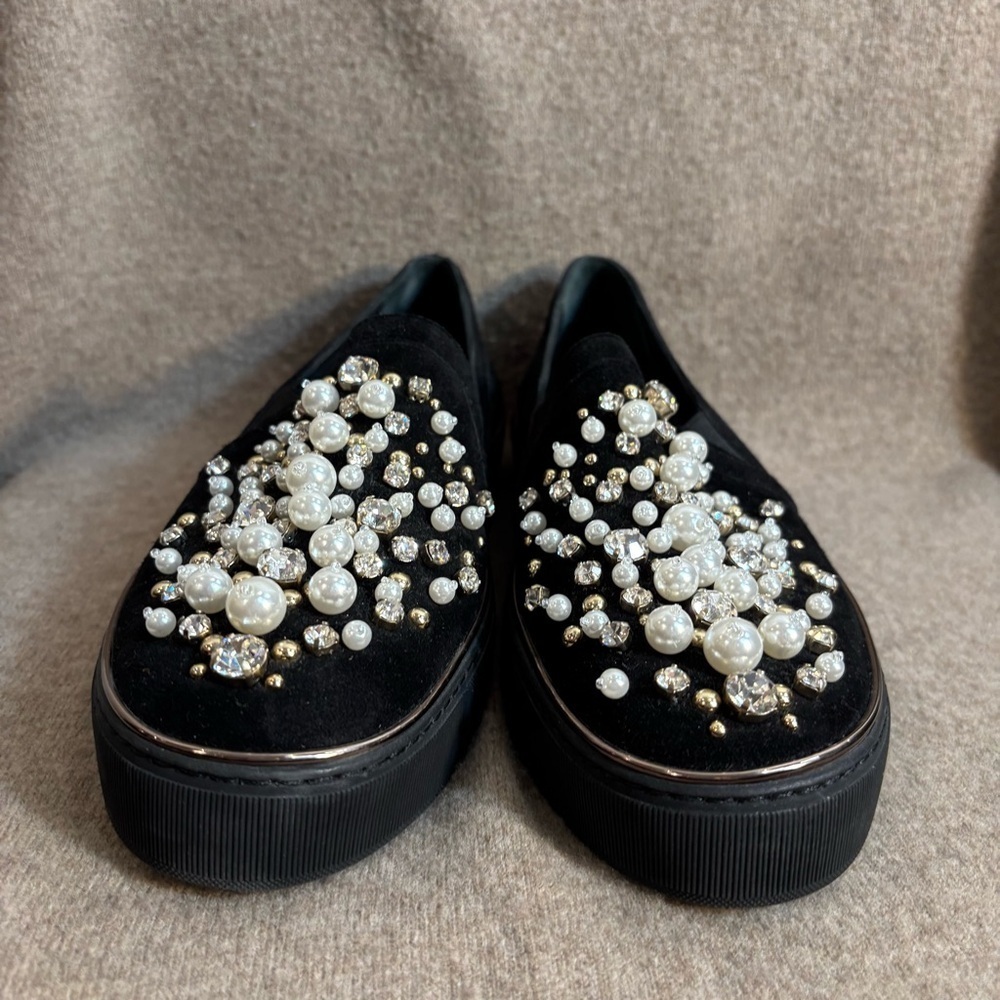 STUART WEITZMAN Sz 8 Pearl and Rhinestone Embellished Slip On Black Loafers - Picture 4 of 14